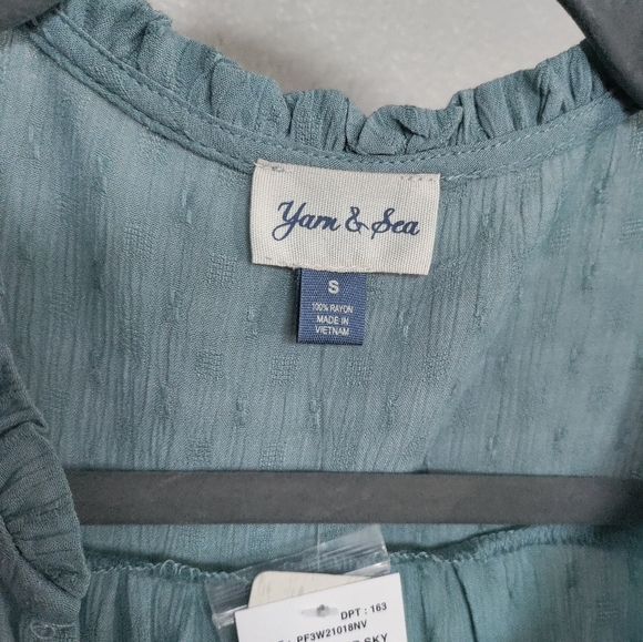 Small blouse - Picture 2 of 5